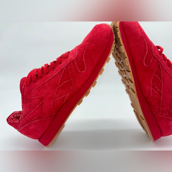 NWOT 26,5 cm Genuine suede red bright sneakers reebok EUR 41, M 8,5, W 9,5 - Picture 16 of 16